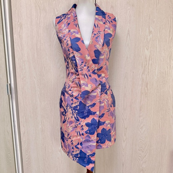Elliatt Dresses & Skirts - Elliat Pink, Blue & Purple Tropical floral print Sleeveless Blazer Mini Dress S
